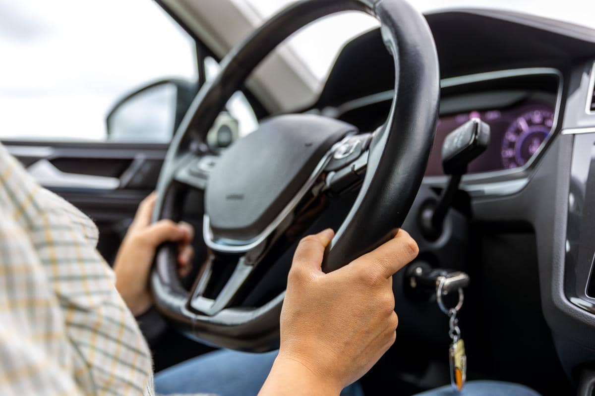 apa itu setir teleskopik, fungsi, dan bedanya dengan tilt steering