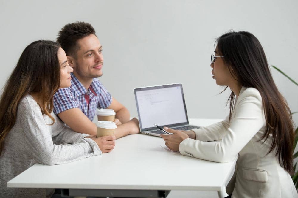 Medical check-up bersama pasangan.