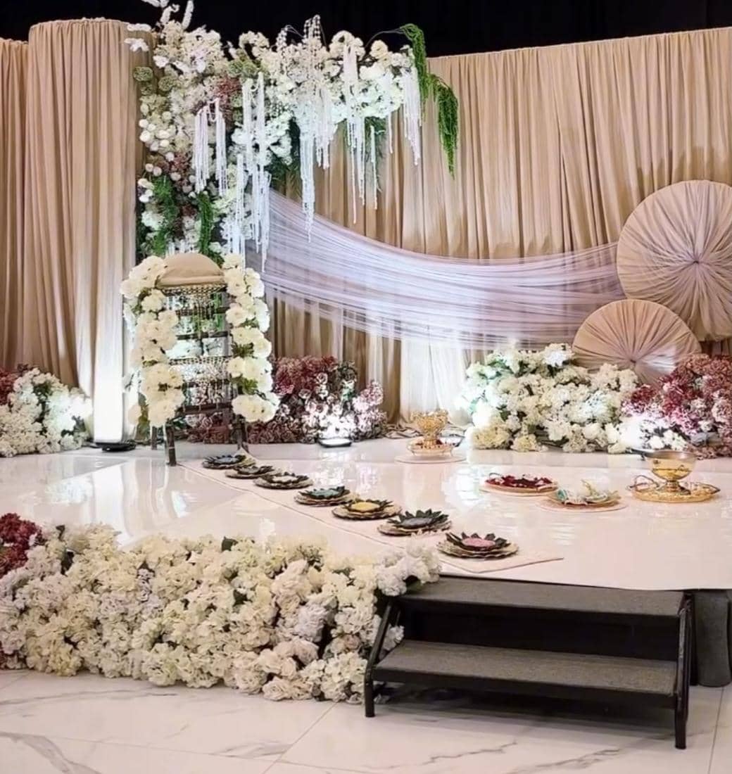 Tedak siten Arash anak Thariq Halilintar dan Aaliyah Massaid. 