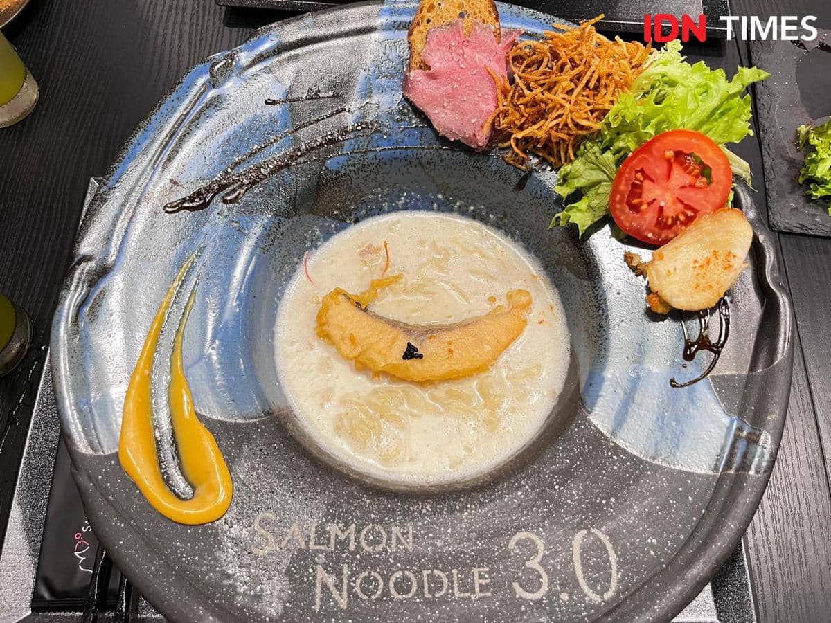 Potret Premium Truffle Cheese Salmon Noodle, Pacific Place, Jakarta Selatan