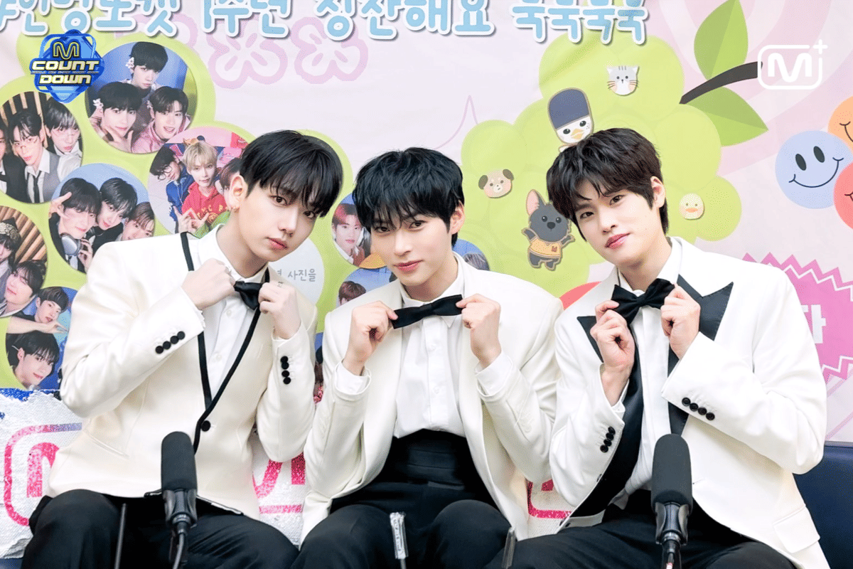 Shinemeongddocat saat jadi MC M Countdown