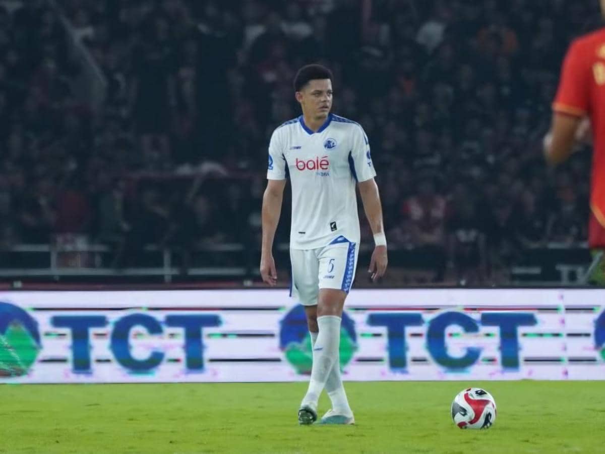 Feliz em poder fazer minha estreia com vitória com essa camisa! Avante @aremafcofficial