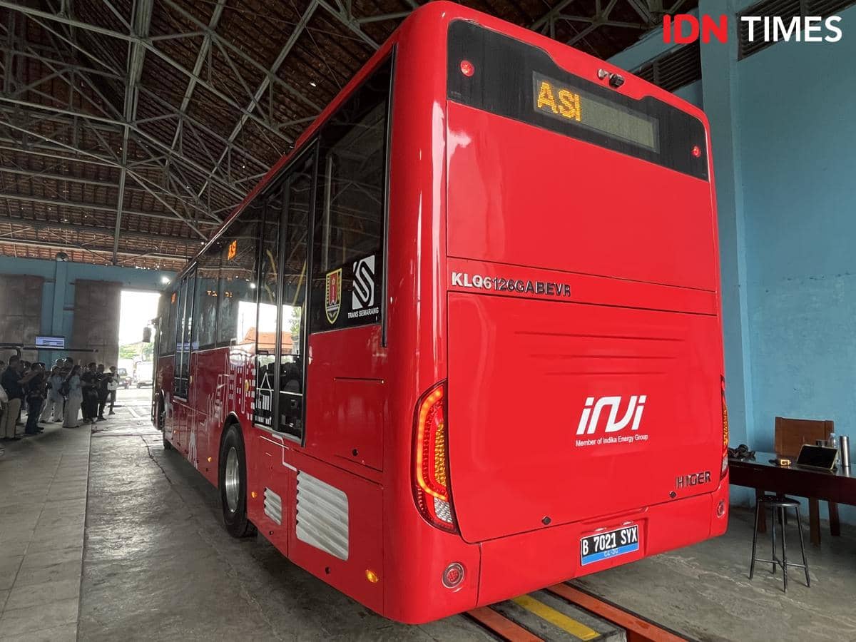 bus listrik, trans semarang, invi, higer