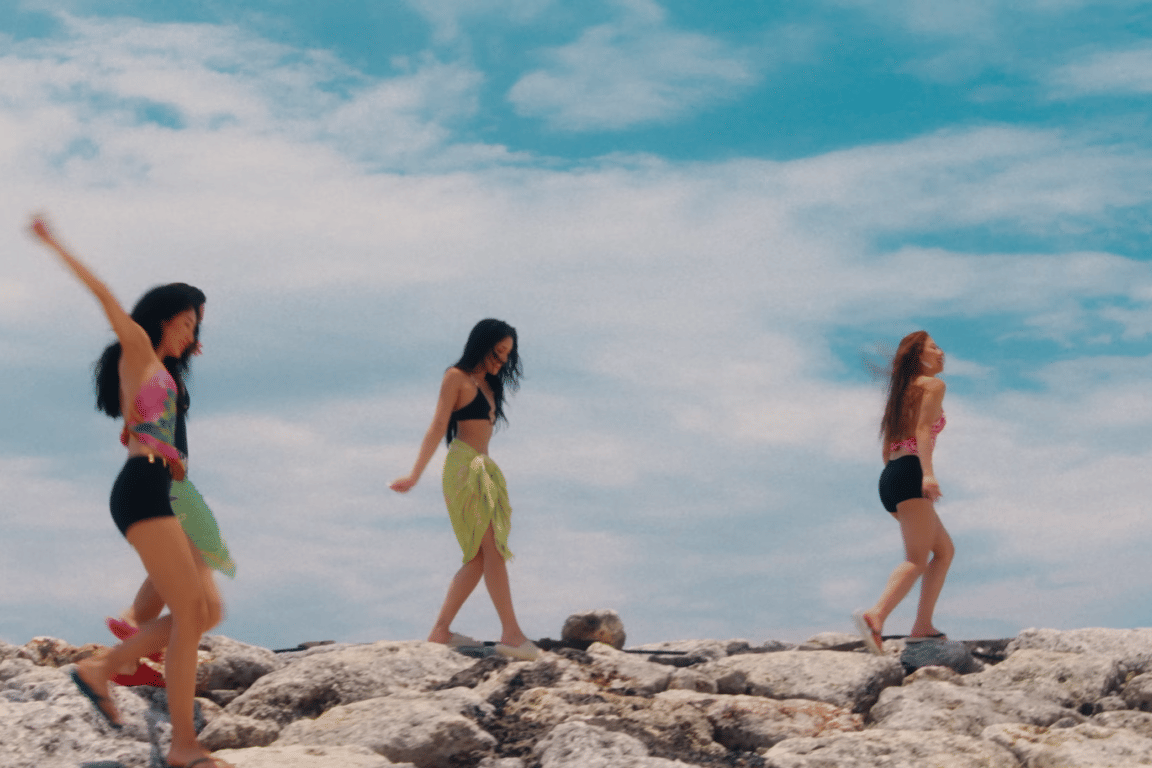 Tangkapan layar MV Shoot no na di Lombok 