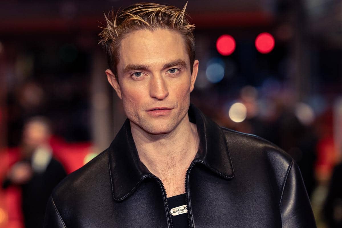 Robert Pattinson di Festival Film Internasional Berlin ke-75