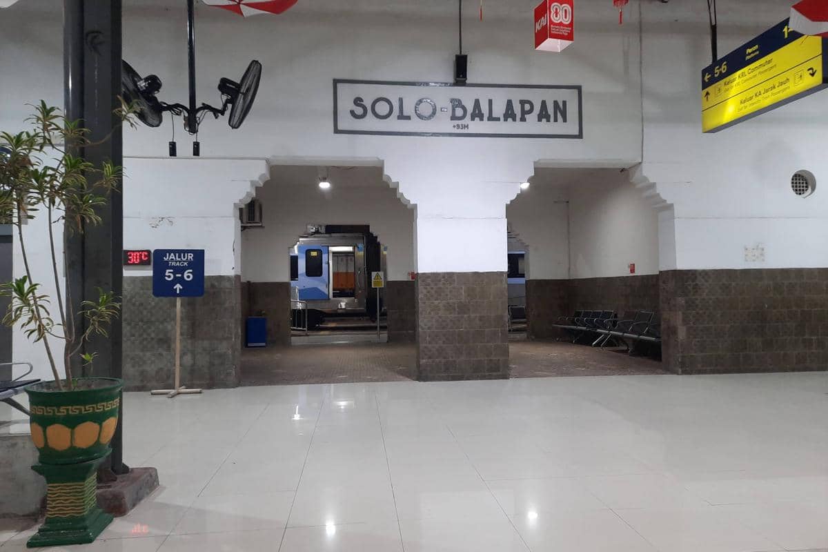 interior Stasiun Solo Balapan