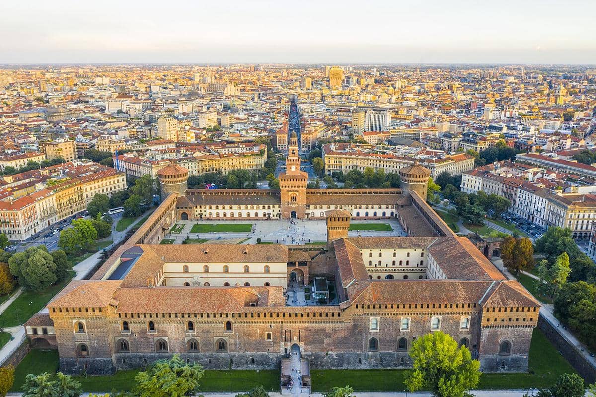 Castello Sforzesco (Kastil Sforza) di Milan, Italia.