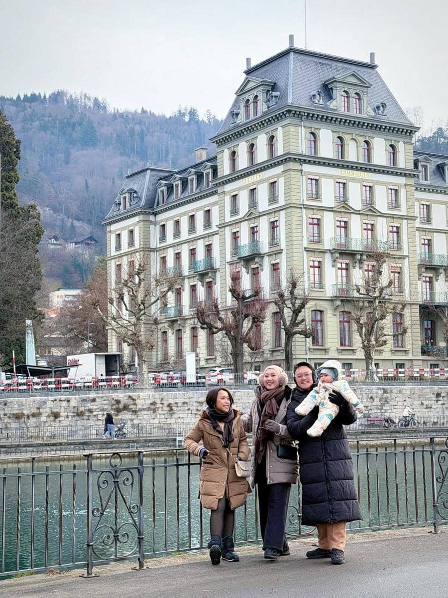 Keluarga Danang DA jalan-jalan di Kota Thun