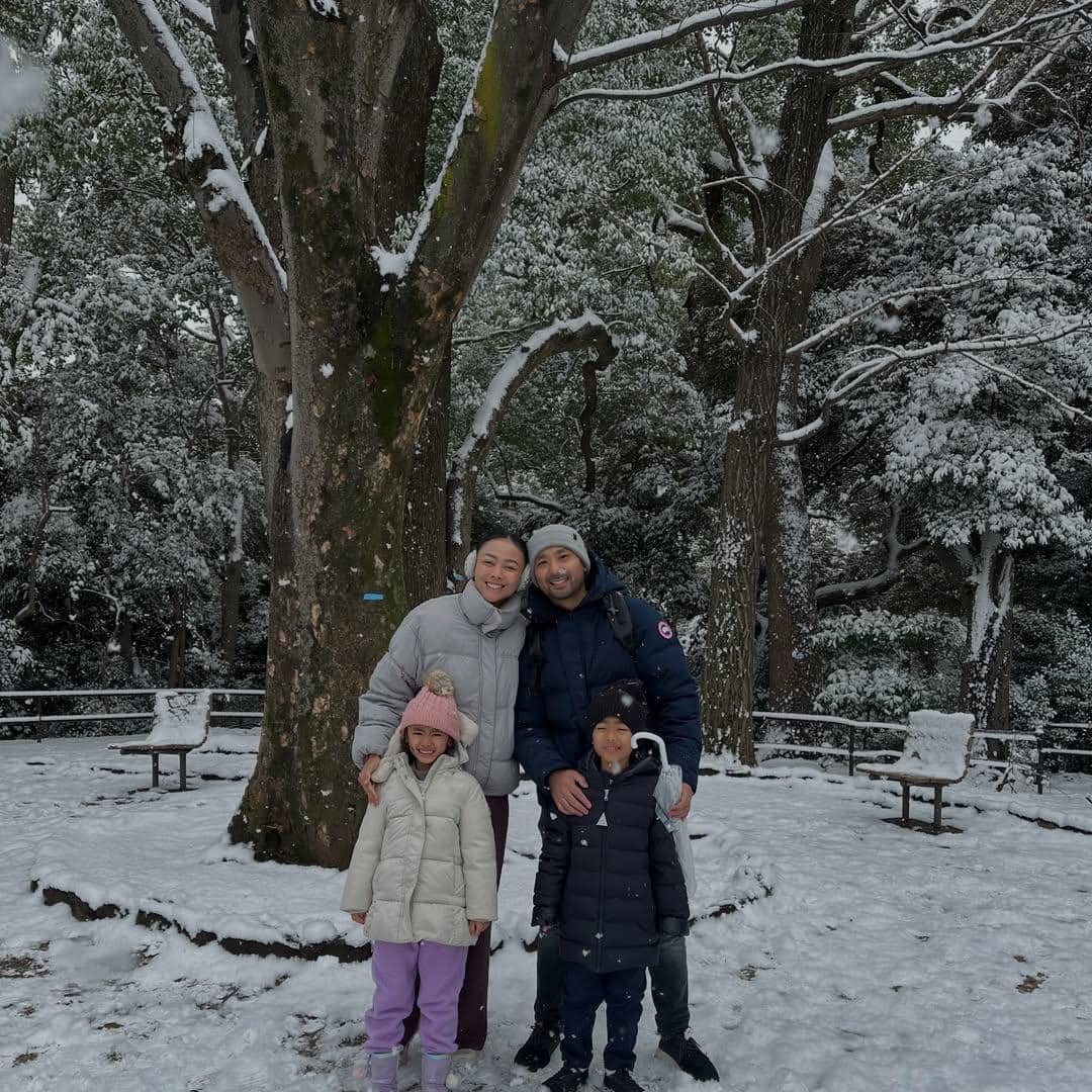 Keluarga Whulandary Herman jalan-jalan ke Ueno Park