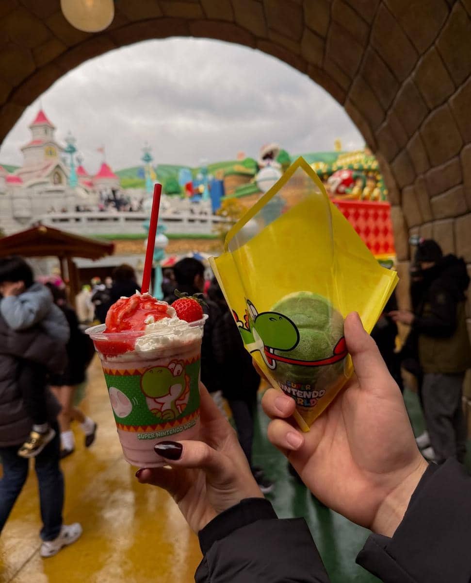 Natasha Ryder kencan di Universal Studio Jepang