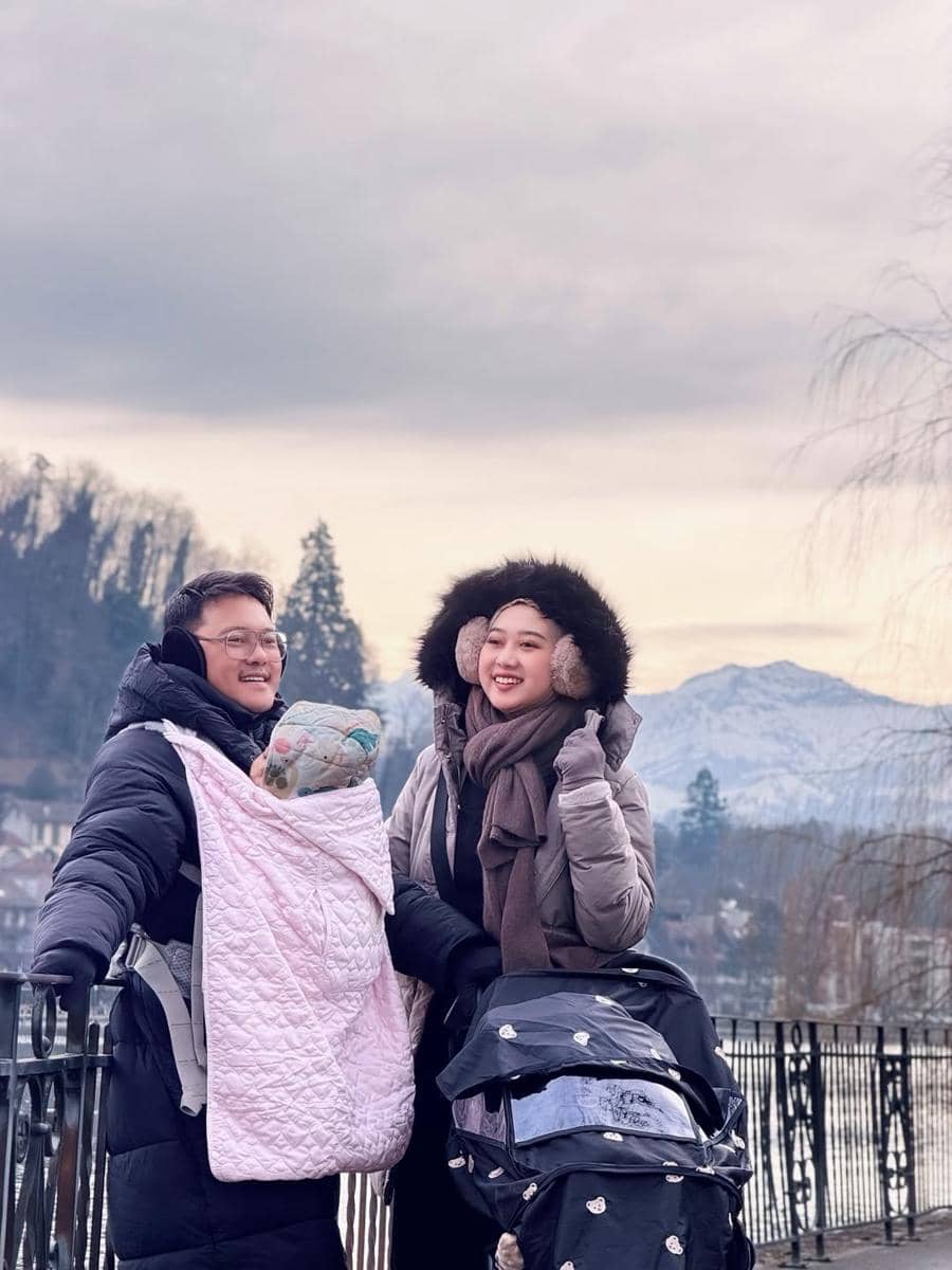 Keluarga Danang DA jalan-jalan di Kota Thun