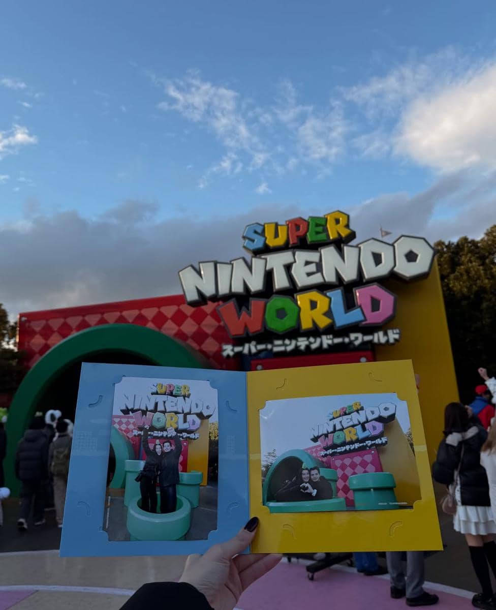 Natasha Ryder kencan di Universal Studio Jepang