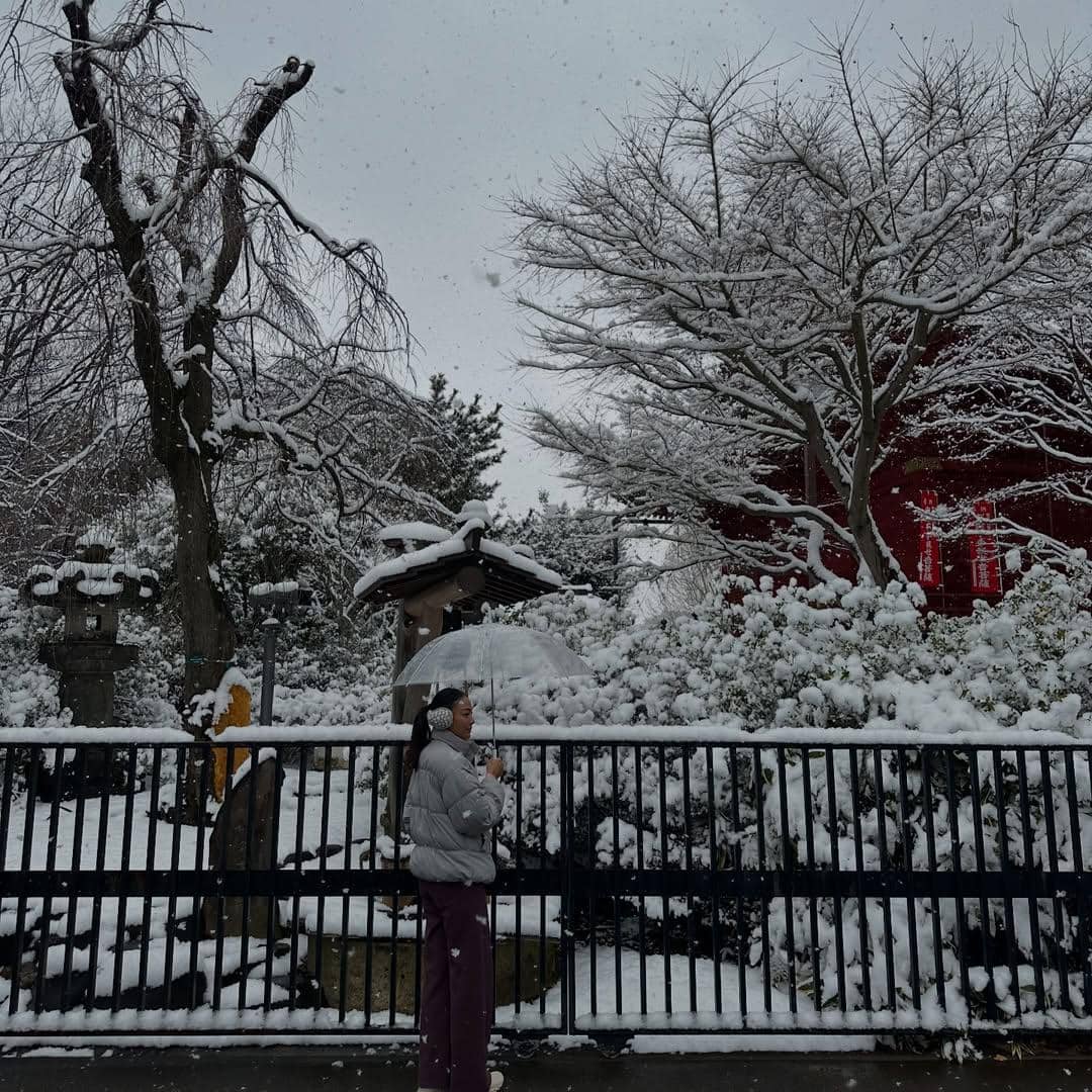 Keluarga Whulandary Herman jalan-jalan ke Ueno Park