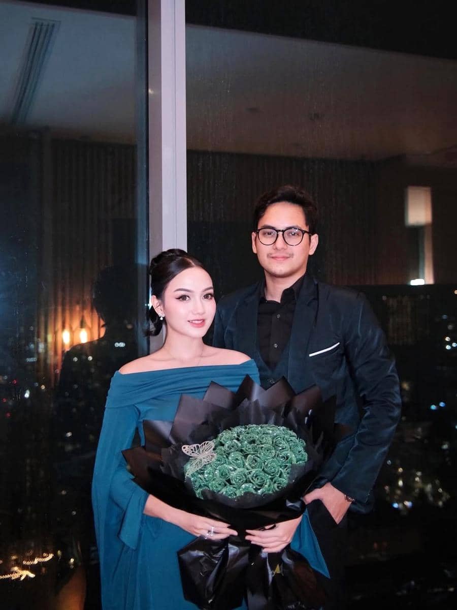 OOTD couple Nanda Arsyinta dan Ardya