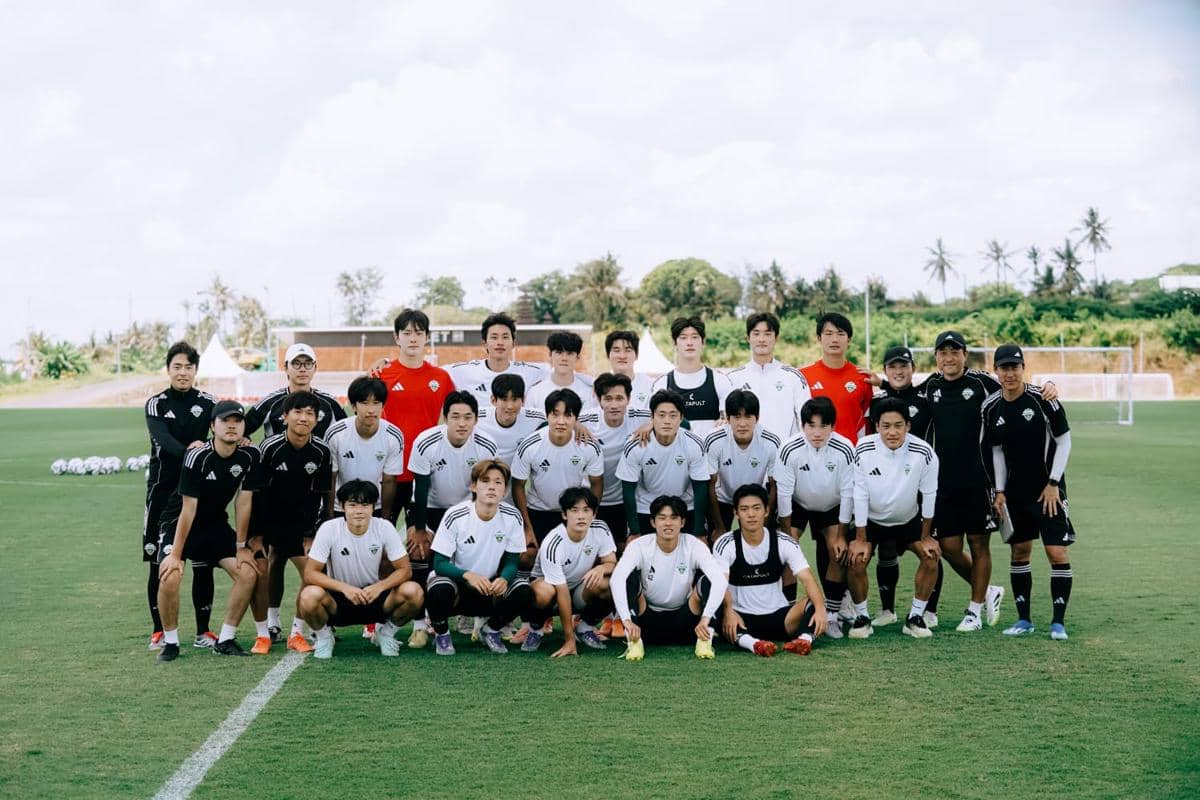 Dua klub Korea Selatan berlatih di Bali United Training Center