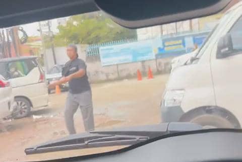 Aksi kriminalitas jalanan, melibatkan pertikaian bersenjata tajam terjadi di Palembang, Jumat (13/2/2026) (Dok: Warga)