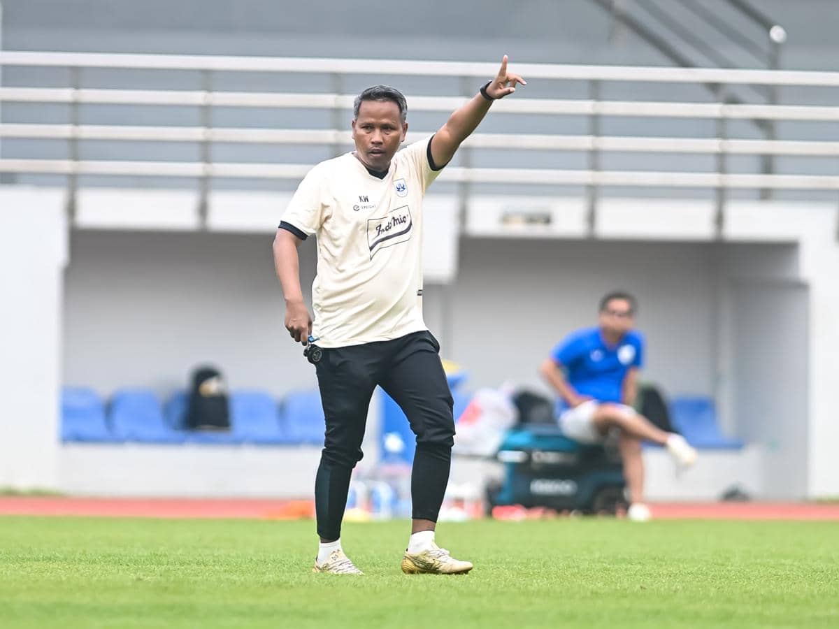 psis, andri ramawi, pelatih psis.JPEG