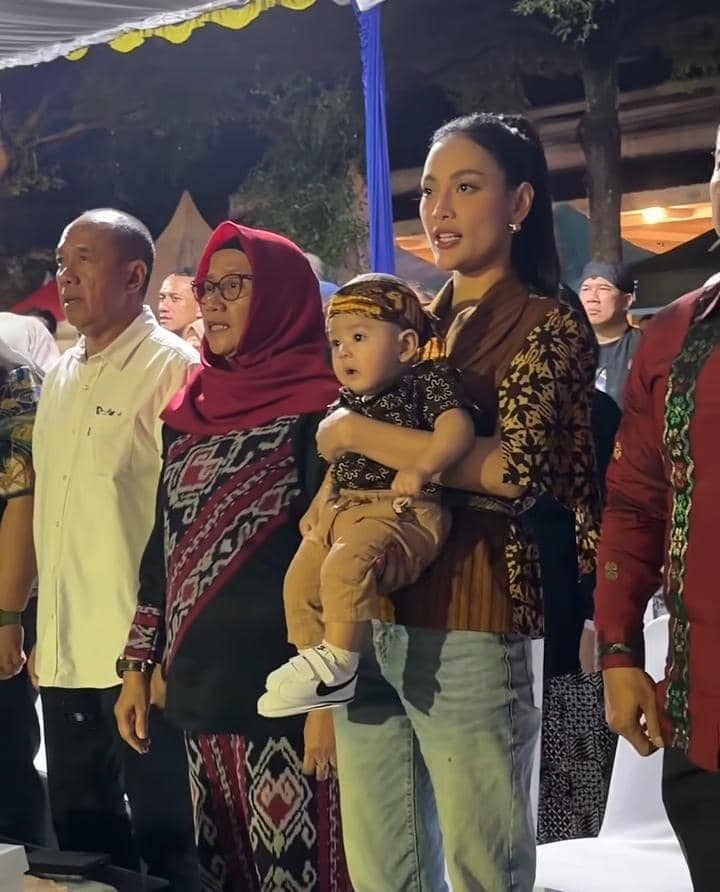 Erika Carlina dan Andrew hadiri HUT Banyumas ke-455