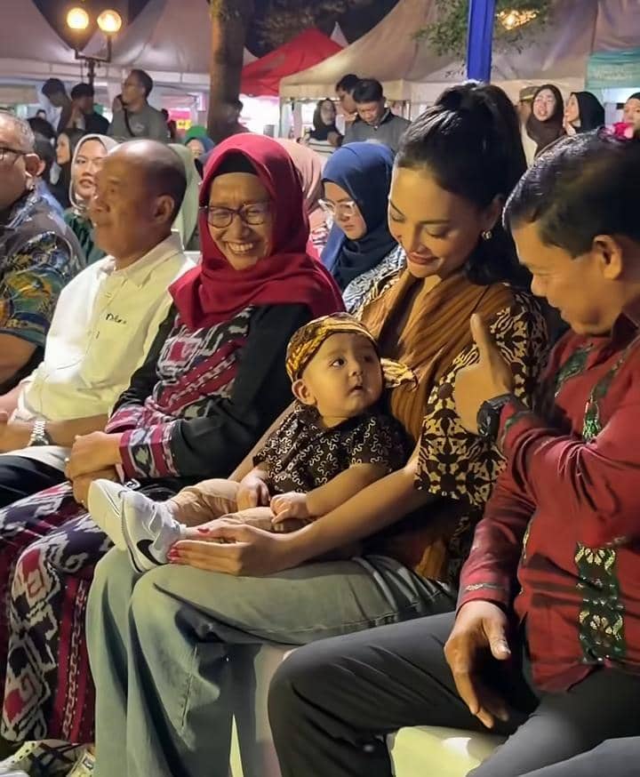 Erika Carlina dan Andrew hadiri HUT Banyumas ke-455