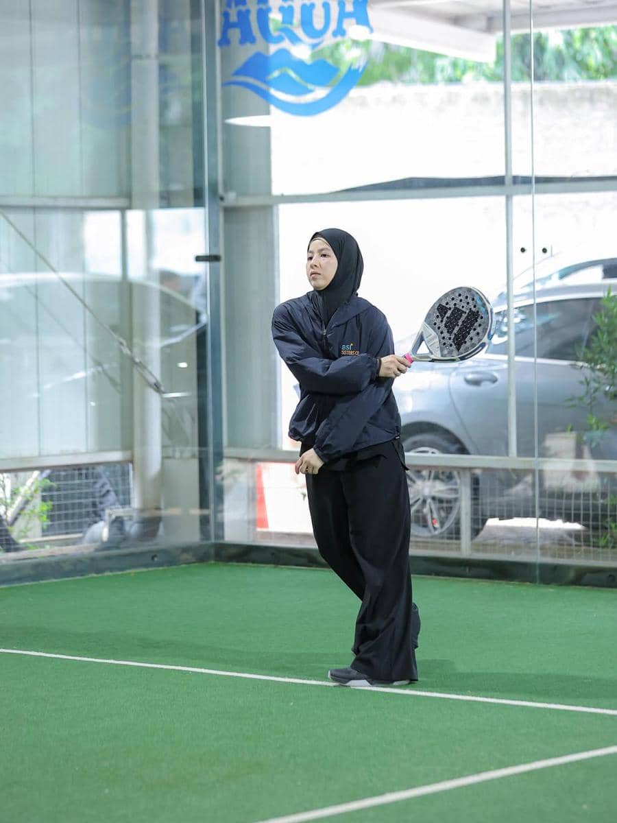 outfit hijab padel