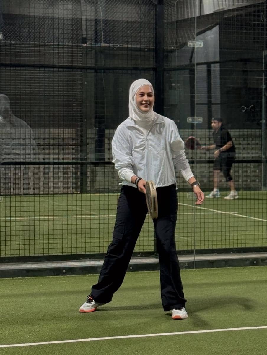outfit hijab padel