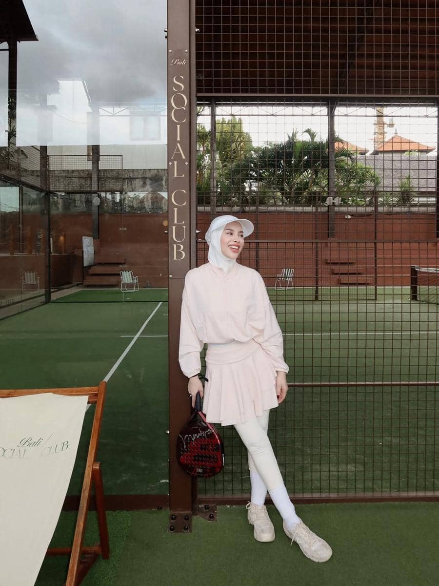 outfit hijab padel