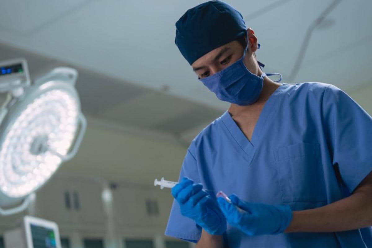 Still Cut Bloody Flower