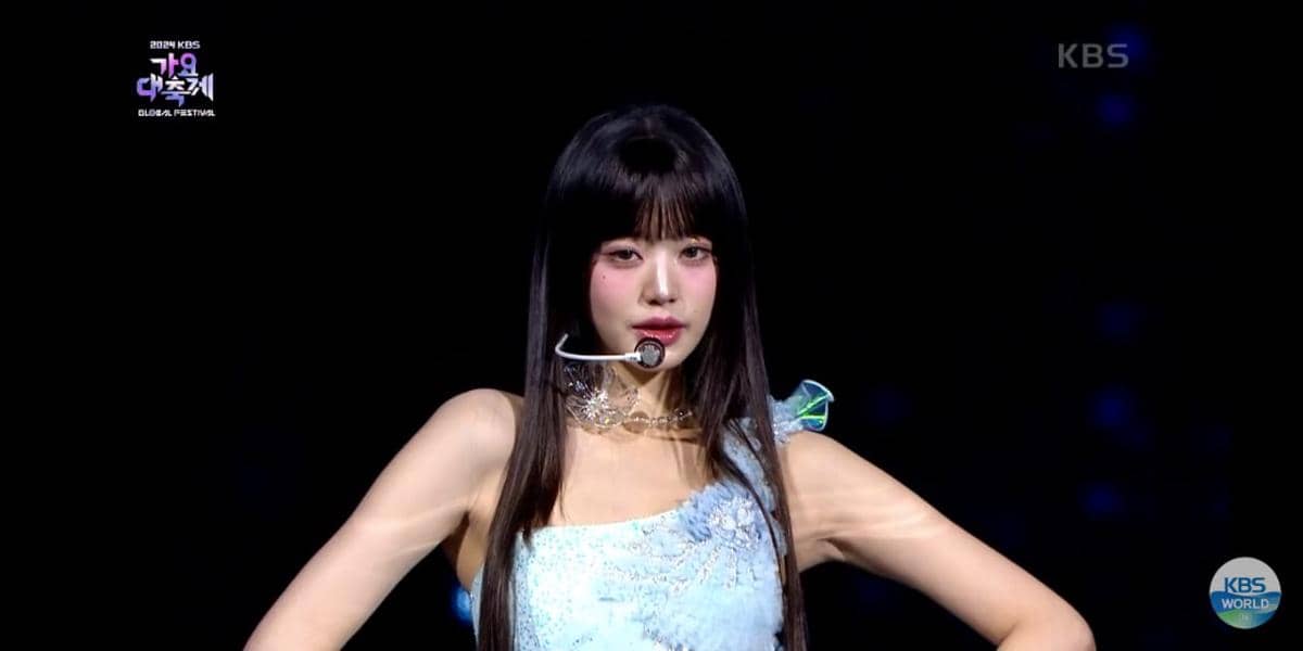 Cuplikan performance "Blue Heart"