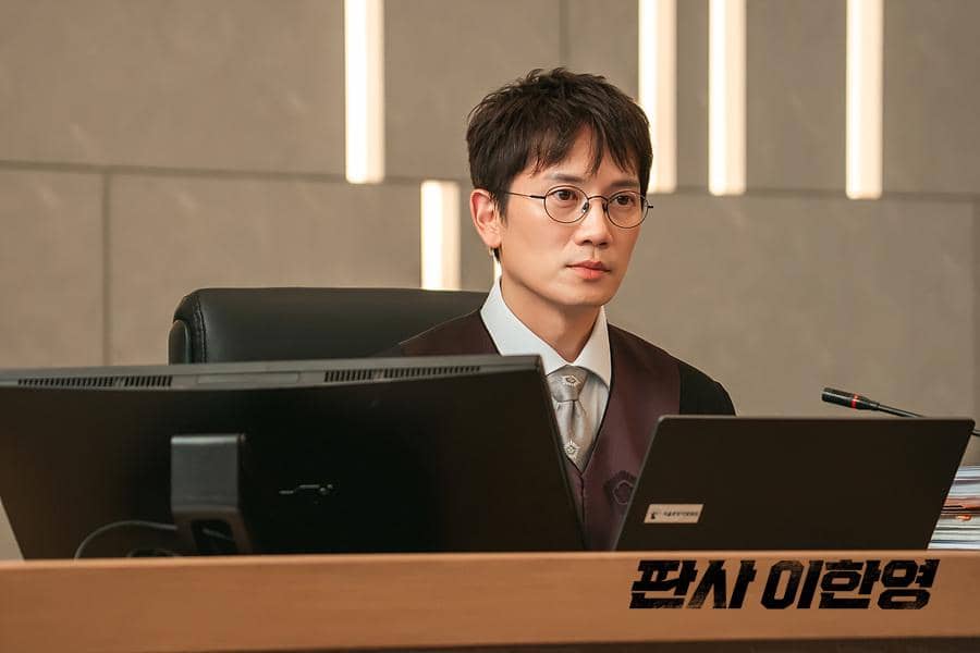 cuplikan drama The Judge Returns