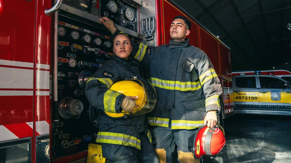 ilustrasi petugas pemadam kebakaran