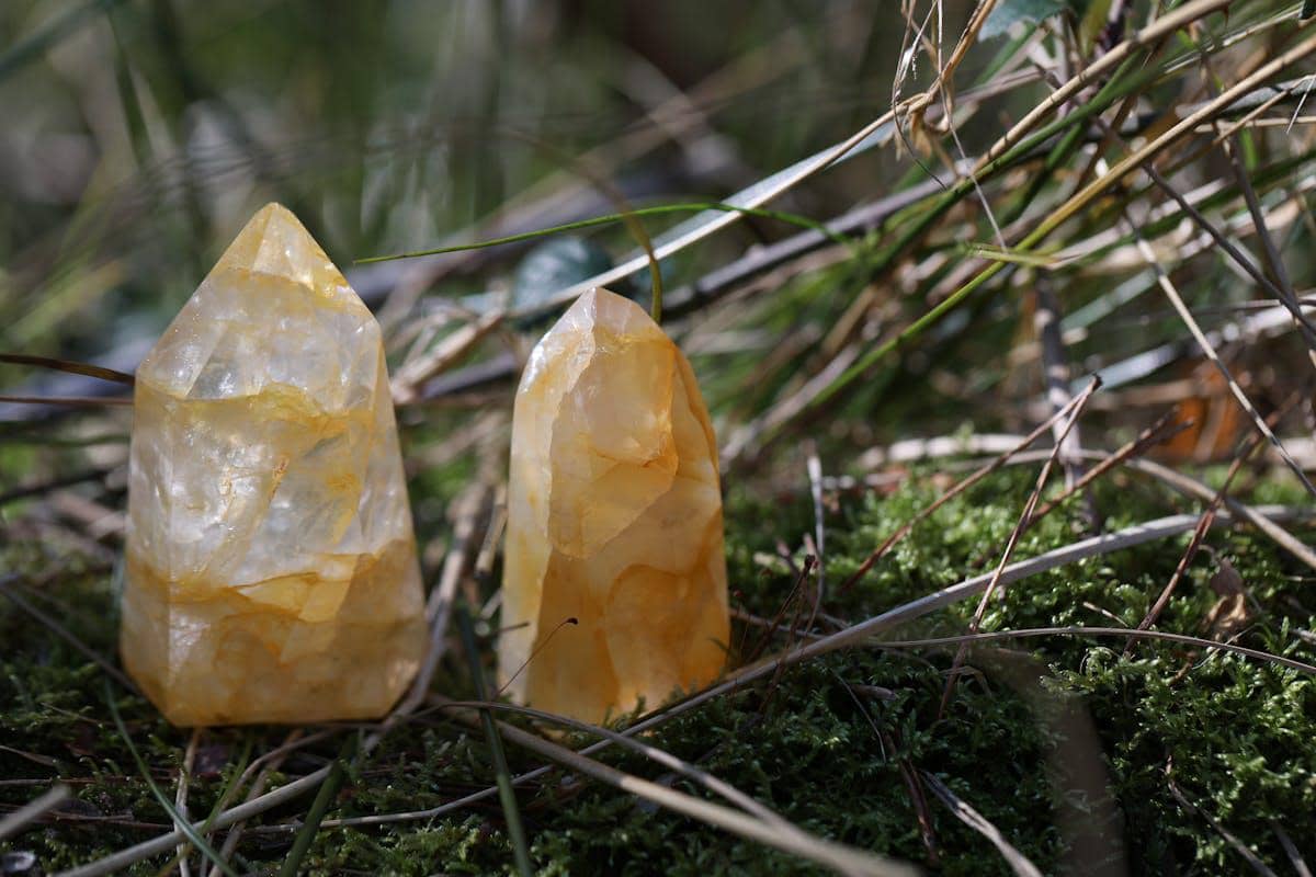 ilustradi kristal citrine