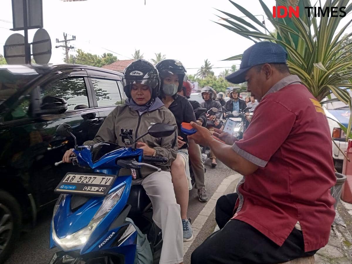 Petugas TPR Parangtritis Mengaku Sering Diejek Wisatawan