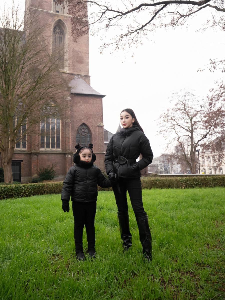  Guntur Triyoga dan Apris Devita Liburan ke Eropa di 2026 (instagram.com/aprisdevita)