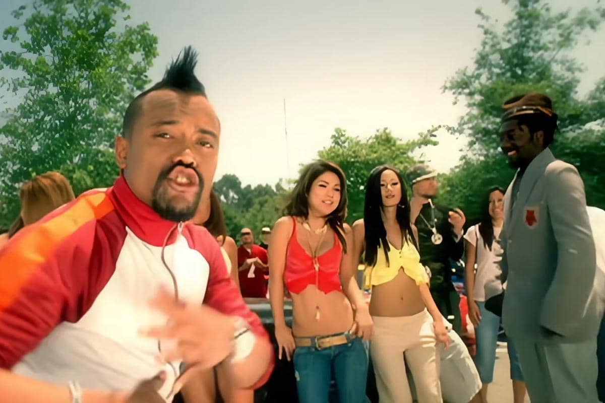 MV Bebot - BLACK EYED PEAS