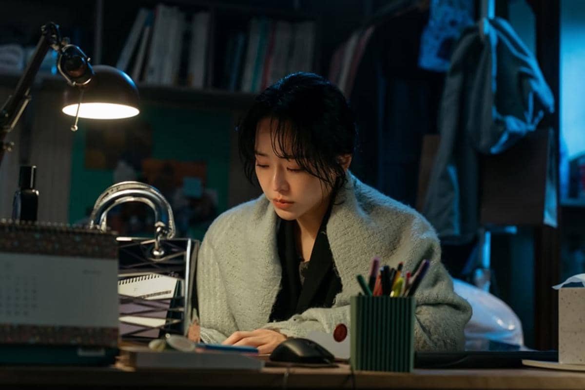 Shin Hae Sun di drakor The Art of Sarah