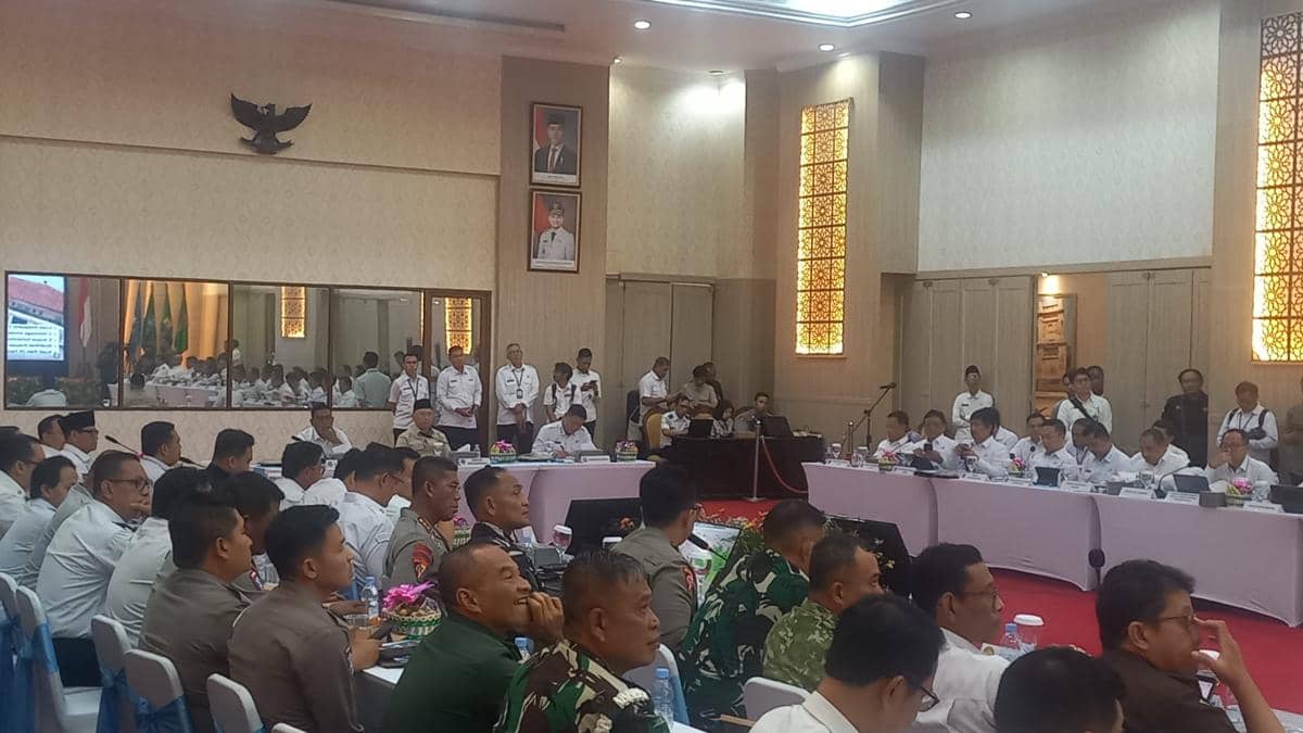 Menteri Dudy bersama Gubernur Banten (Dok. Khaerul Anwar)