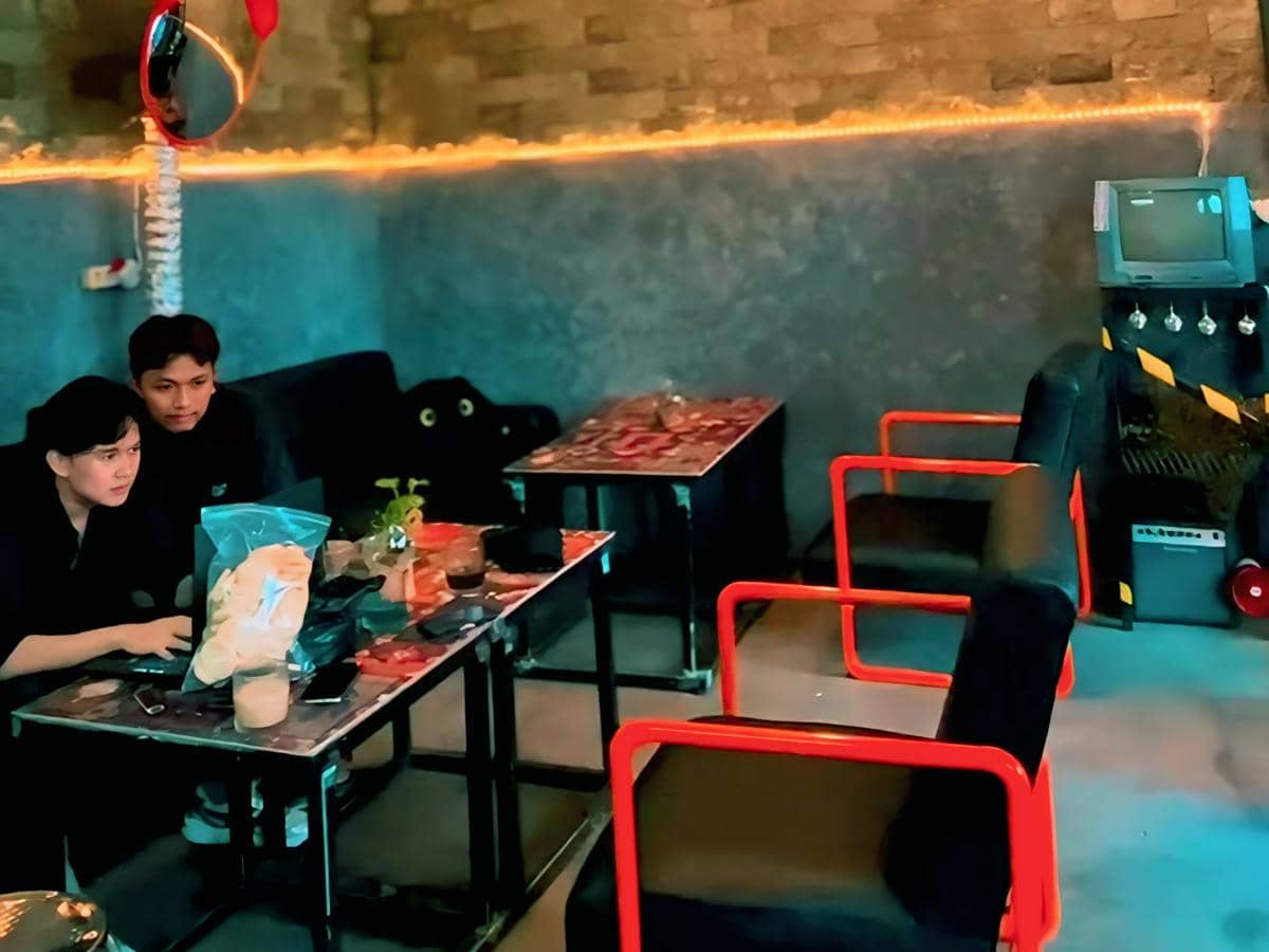 Natus Space Cafe Kota Metro