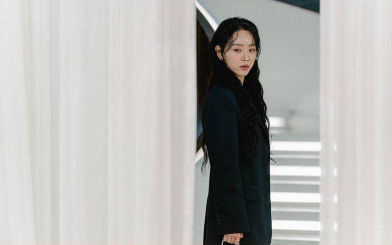 Still cut The Art of Sarah