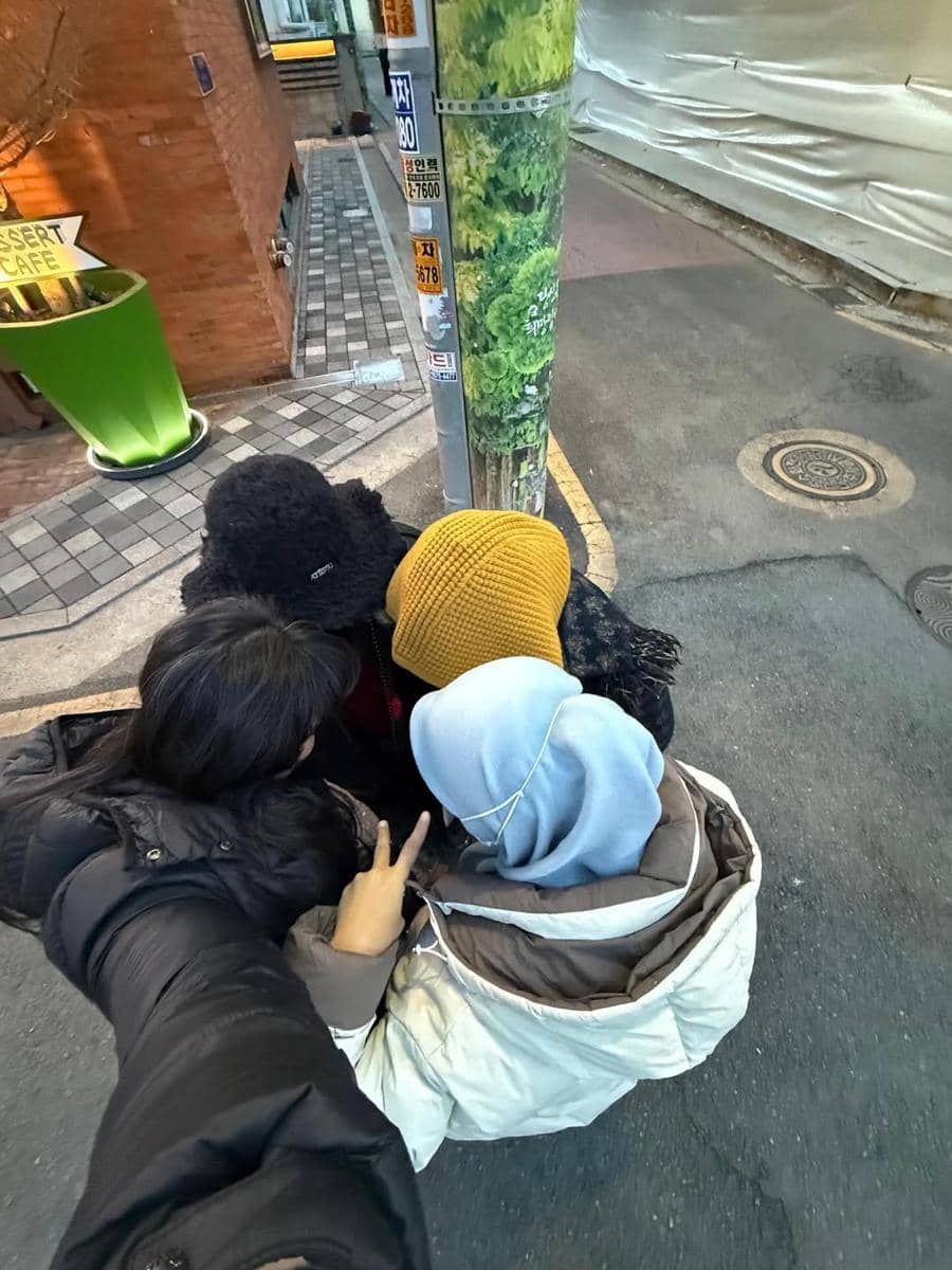 Wulan Guritno jalan-jalan di Korea.