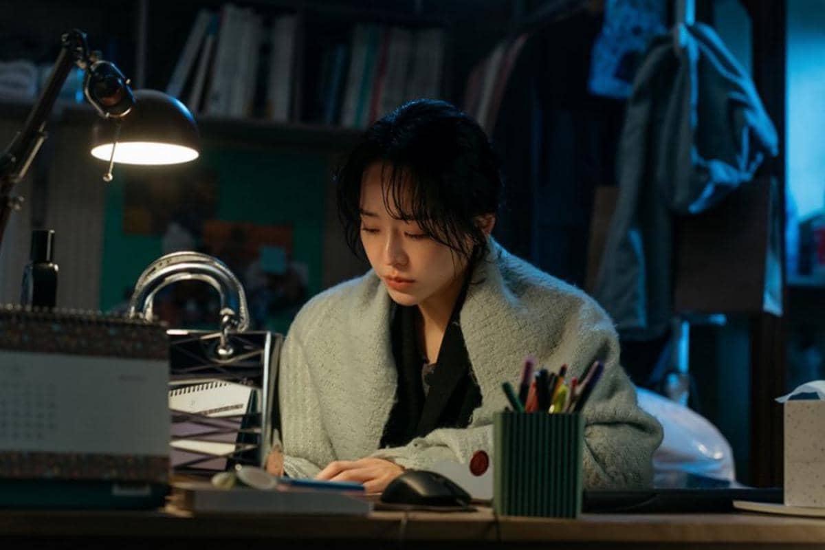 Still Cut The Art of Sarah