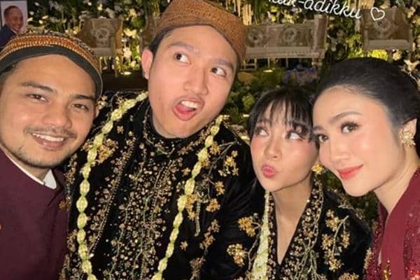 Febby Rastanty di Pernikahan Adiknya