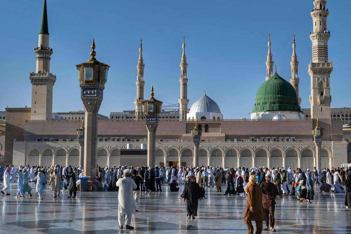 imam masjid nabawi