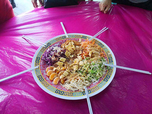 ilustrasi sajian khas perayaan Imlek