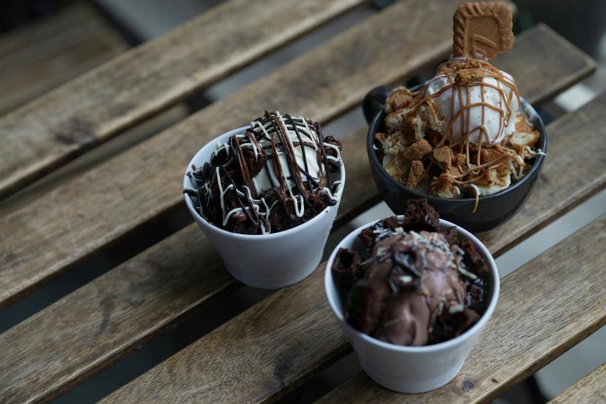 ilustrasi minuman es kepal Milo Pop Ice 