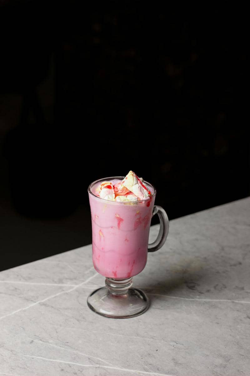 ilustrasi minuman Pop Ice milkshake