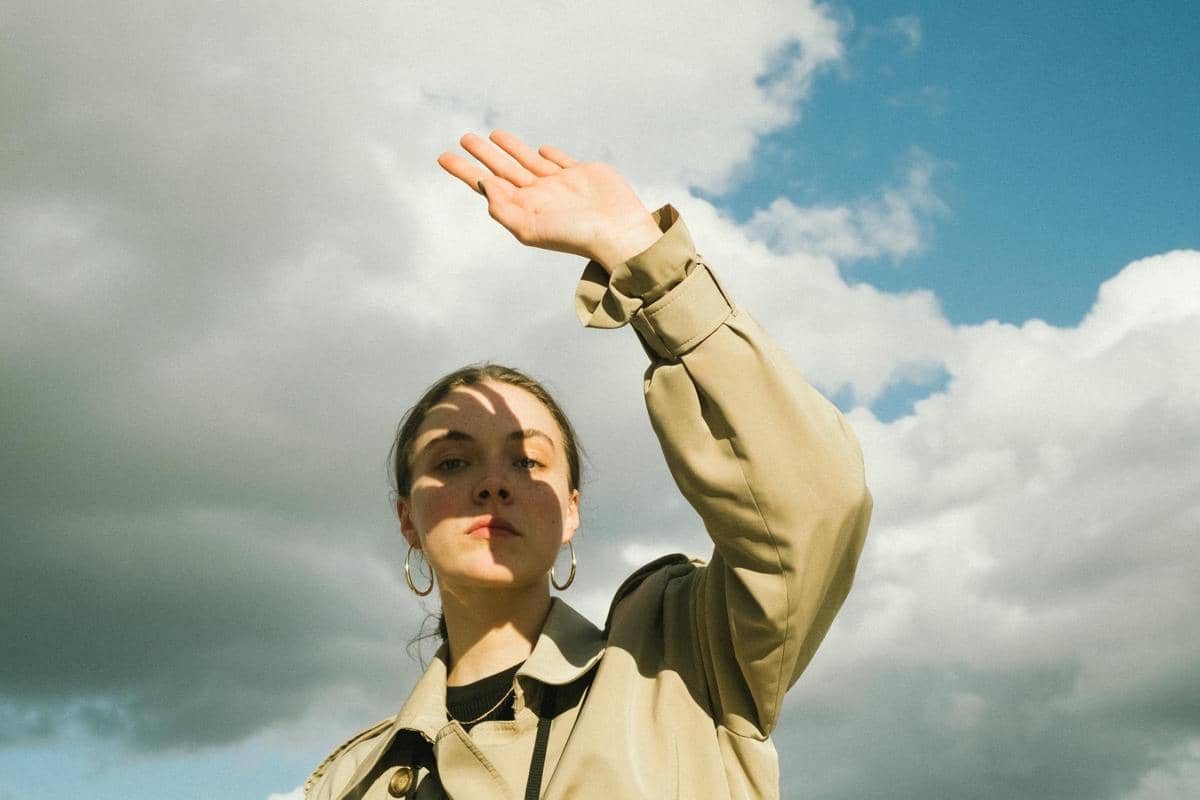 [PUISI] Hanya Terlalu Silau