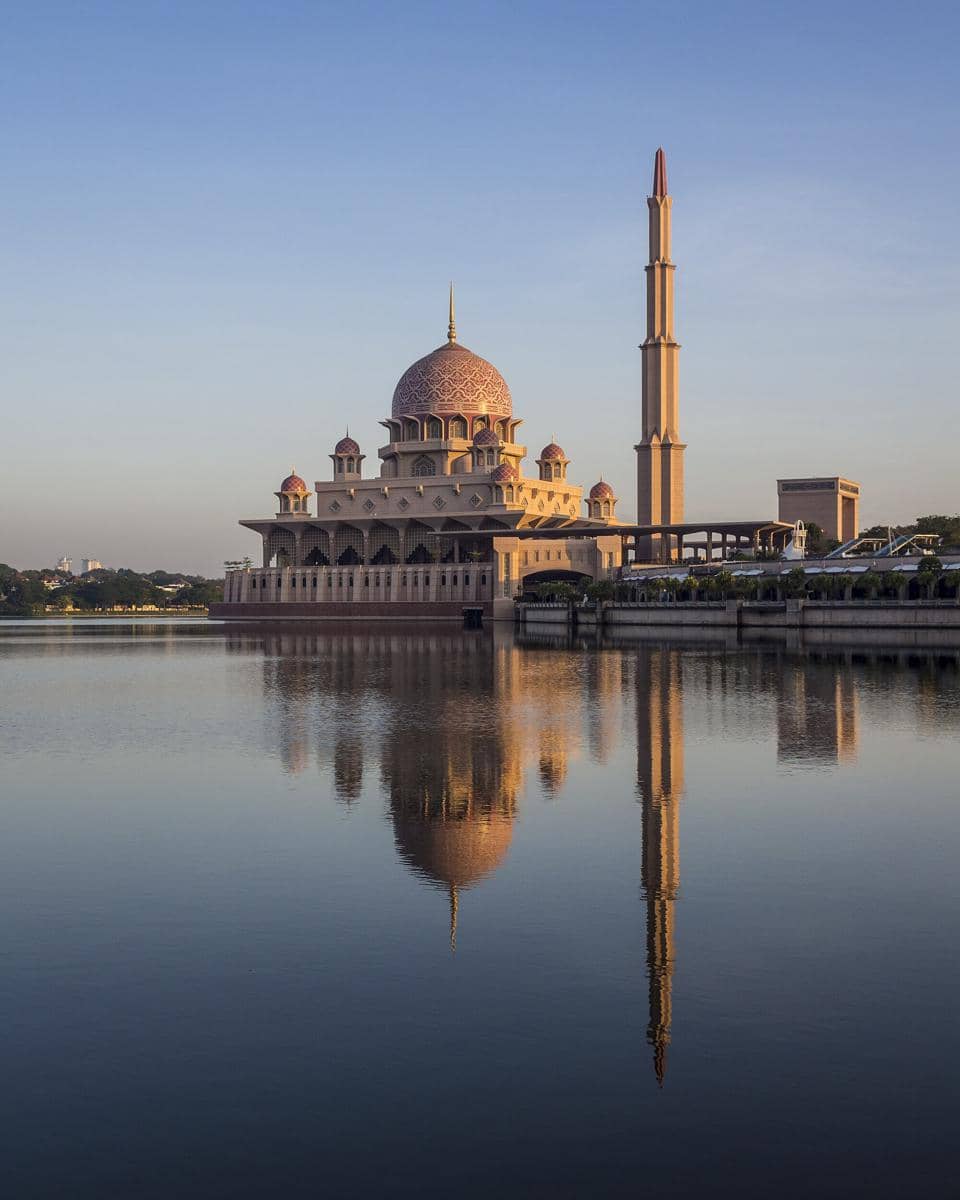 potret Putra Mosque