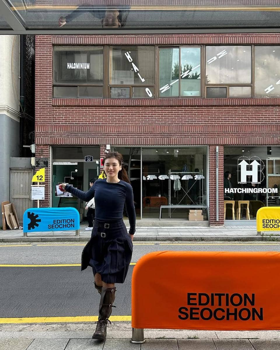 inspirasi outfit ala Kim Yong Ji 