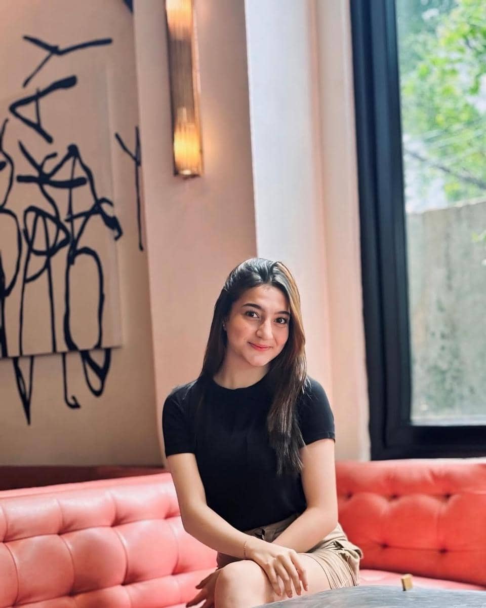 potret Ade Amanda Susiyanti, Puteri Indonesia Sulawesi Barat 2026