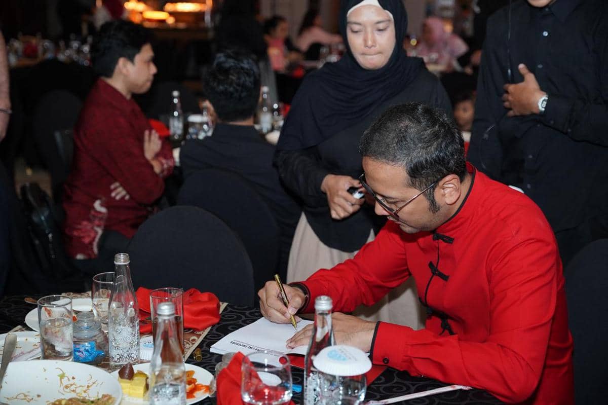 Rezza Anggara coba bedah logika imperial Feng Shui lewat buku